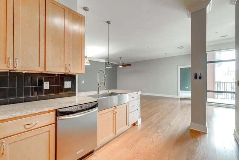 129 Walnut Street, Unit 219 Chattanooga, TN 37403 - Photo 33 of 66 KITCHEN