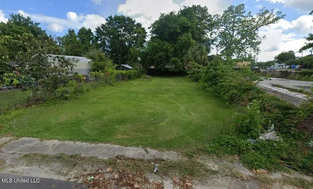 $8,500 | 532 Jefferson Street, Biloxi, MS 39530