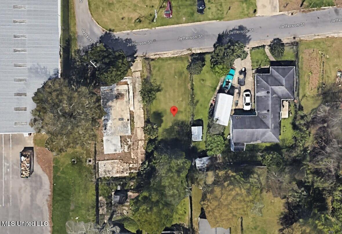 532 Jefferson Street Biloxi, MS 39530 - Photo 2 of 6 20250107231528406173000000-o