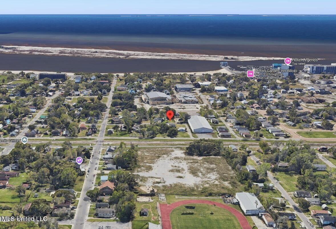 532 Jefferson Street Biloxi, MS 39530 - Photo 4 of 6 20250107231529120095000000-o