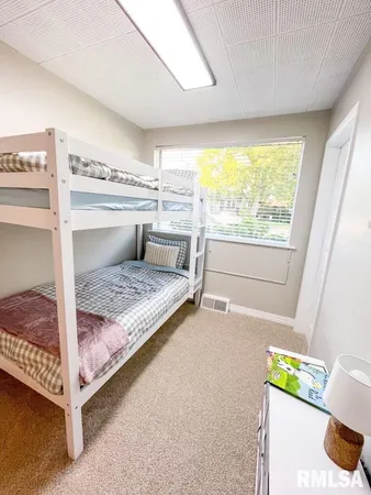 $199,000 | 107 West Ann Street, Roanoke, IL 61561