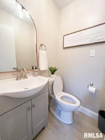 $199,000 | 107 West Ann Street, Roanoke, IL 61561