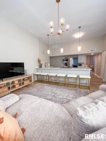 $225,000 | 107 West Ann Street, Roanoke, IL 61561