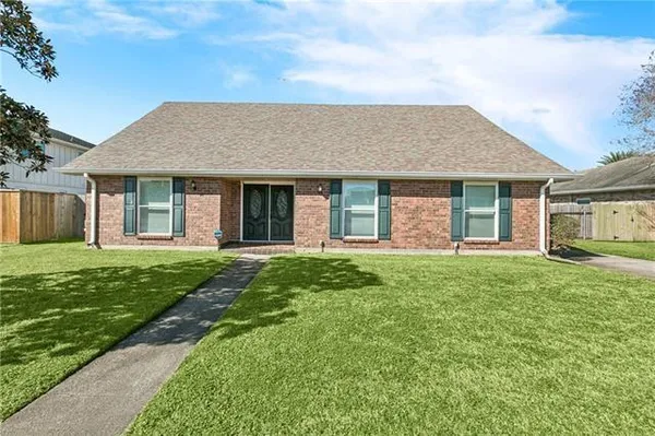 $484,900 | 17 Everglades Street, Kenner, LA 70065