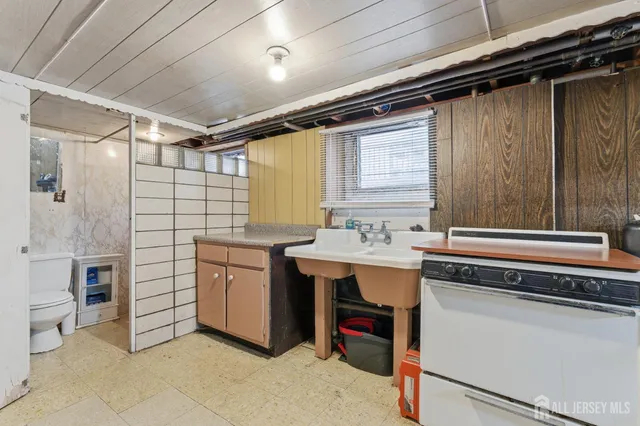 $439,000 | 419 Dunellen Avenue, Dunellen, NJ 08812