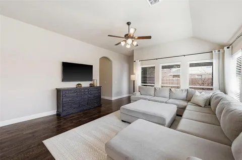 $399,900 | 8805 Cassidy Lane, Aubrey, TX 76227