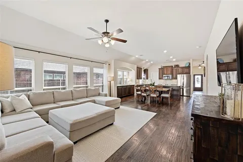 $399,900 | 8805 Cassidy Lane, Aubrey, TX 76227