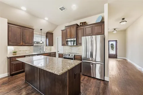 $399,900 | 8805 Cassidy Lane, Aubrey, TX 76227