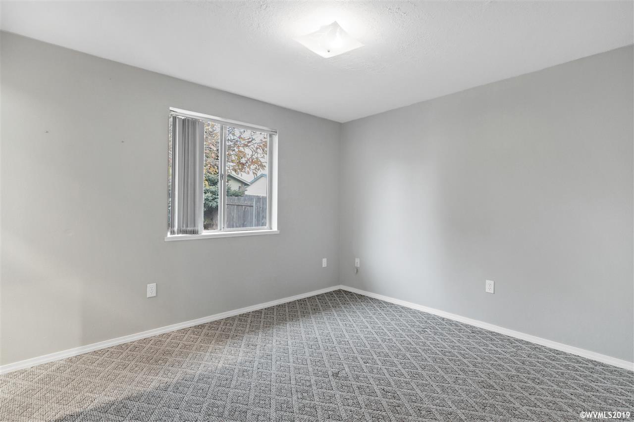 636 Southwest Natalie Street Dallas, OR 97338 - Photo 21 of 28 Gallery Image 21