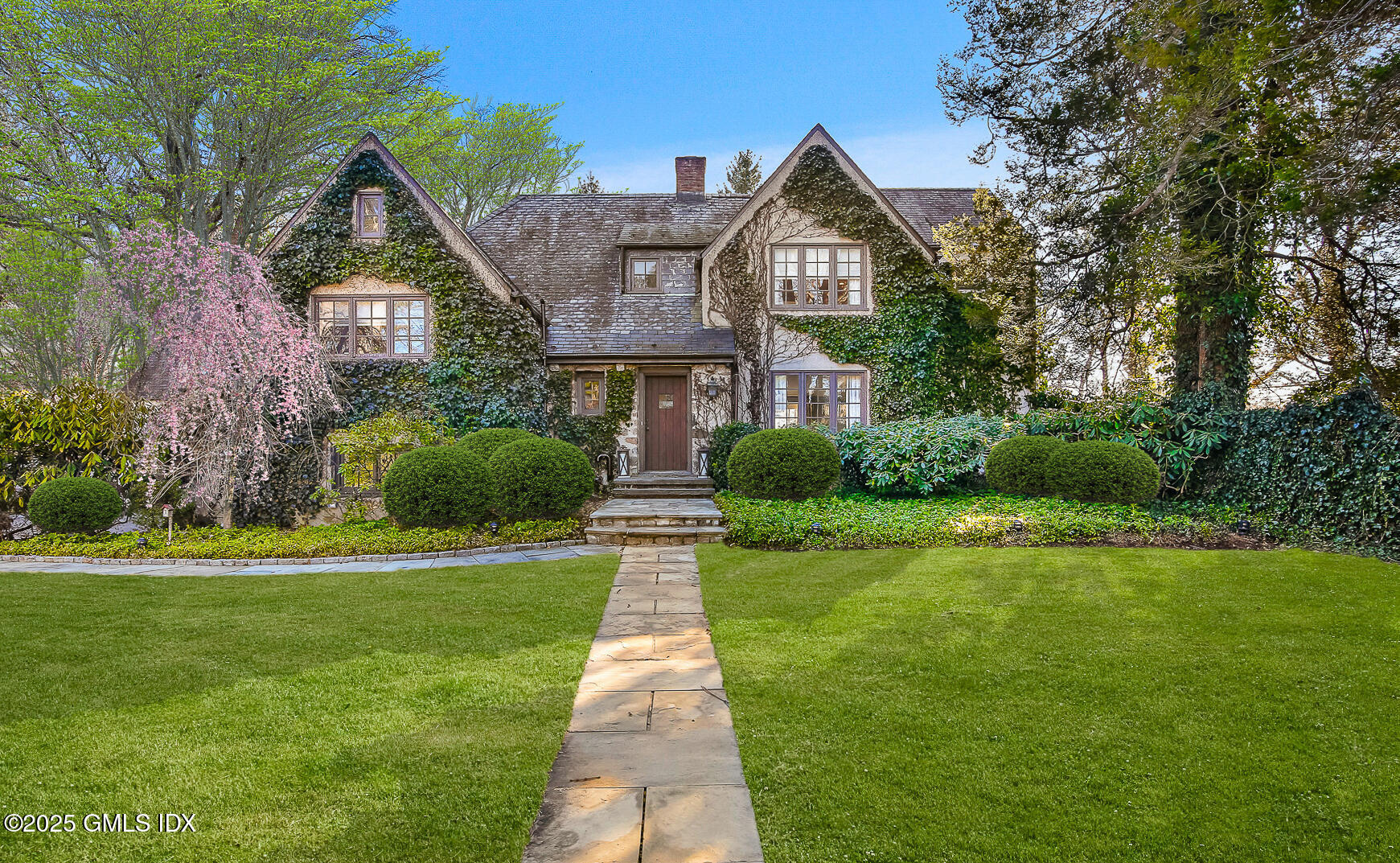 5 Spring Street Riverside, CT 06878 - Photo 2 of 31 Front