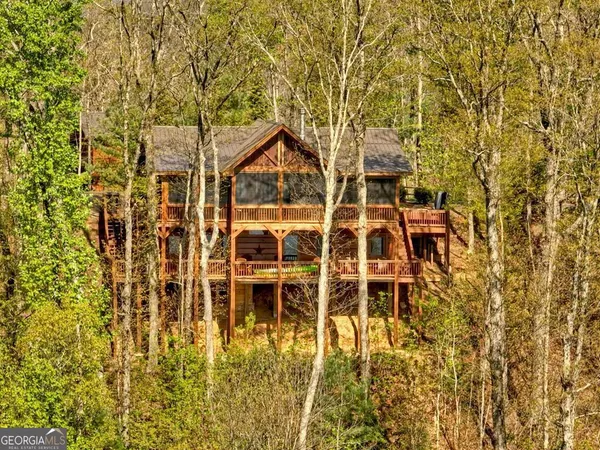 a house view with a outdoor space