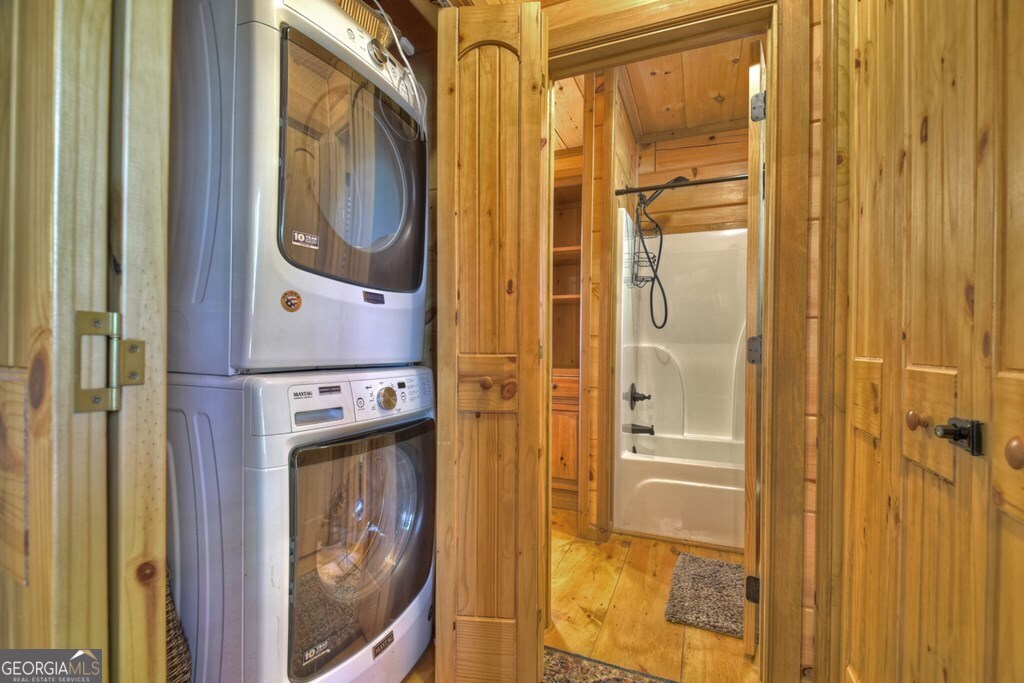 783 North Moreland Drive North Blue Ridge, GA 30513 - Photo 44 of 54 a bathroom with a sink a mirror and shower