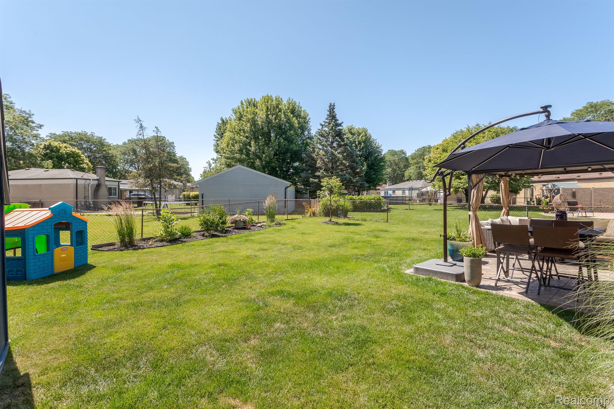 39987 Coronation Road Canton, MI 48188 - Photo 28 of 39 Gallery Image 28