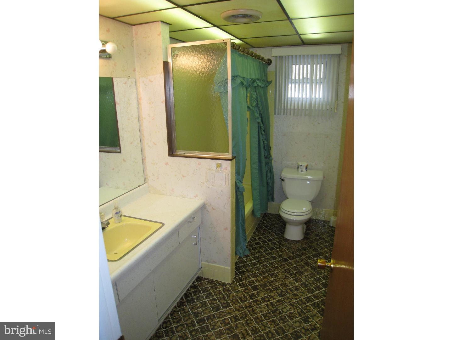 18 Saratoga Road Stratford, NJ 08084 - Photo 12 of 22