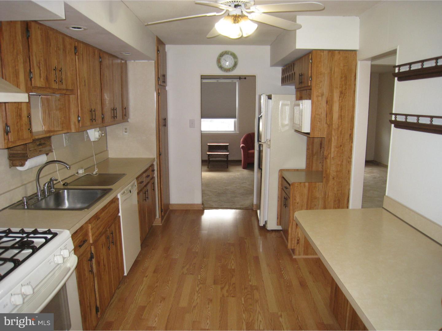 18 Saratoga Road Stratford, NJ 08084 - Photo 6 of 22