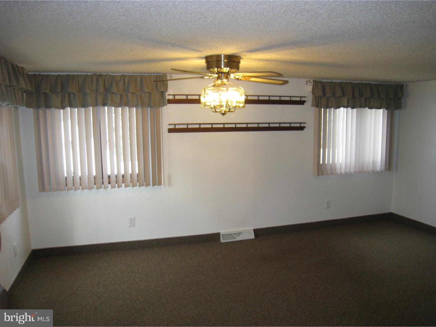 18 Saratoga Road Stratford, NJ 08084 - Photo 7 of 22