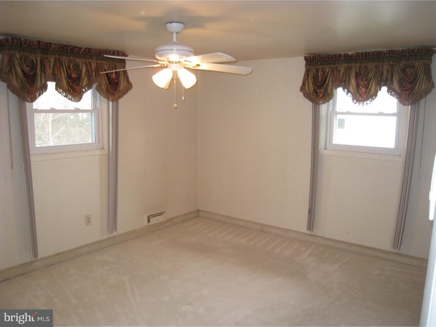 18 Saratoga Road Stratford, NJ 08084 - Photo 9 of 22