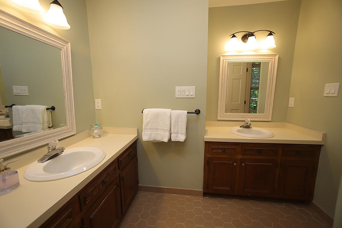 8120 Calais Court Raleigh, NC 27613 - Photo 20 of 33 Primary bedroom Bath