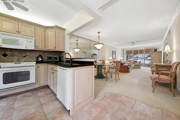 $3,200 | 3100 South Ocean Boulevard, Unit 116, Highland Beach, FL 33487