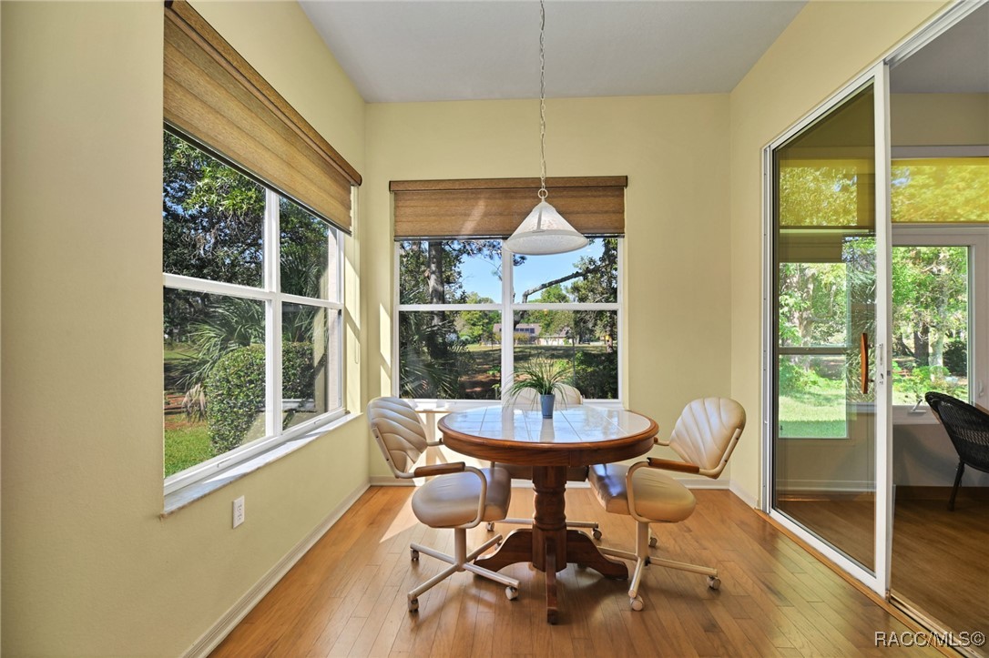 6 Byrsonima Loop Homosassa, FL 34446 - Photo 15 of 48 BREAKFASTT NOOK 1
