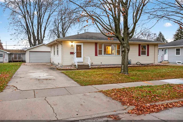 $264,900 | 154 North Lark Street, Oshkosh, WI 54902