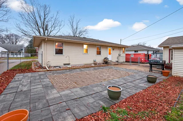 $264,900 | 154 North Lark Street, Oshkosh, WI 54902