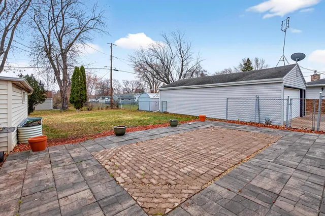 $264,900 | 154 North Lark Street, Oshkosh, WI 54902