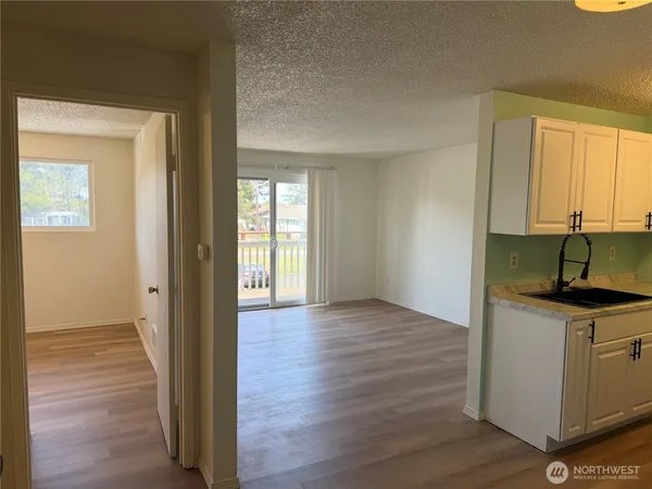$98,000 | 766 Ocean Court Northwest, Unit 211, Ocean Shores, WA 98569