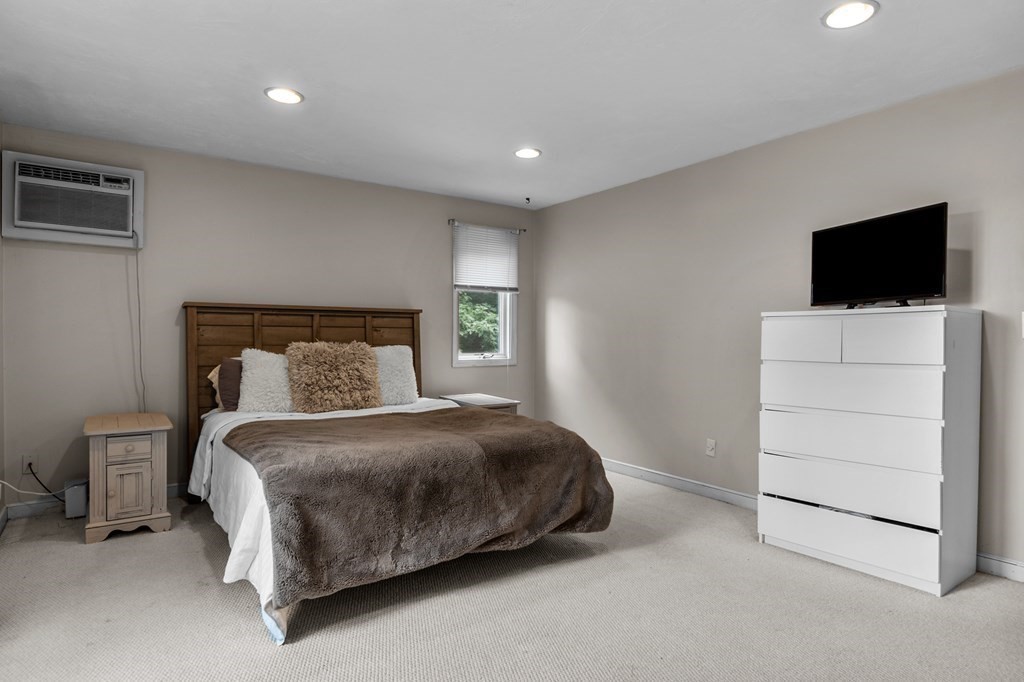 160 Cowell Road, Unit 160 Wrentham, MA 02093 - Photo 11 of 19 Gallery Image 11