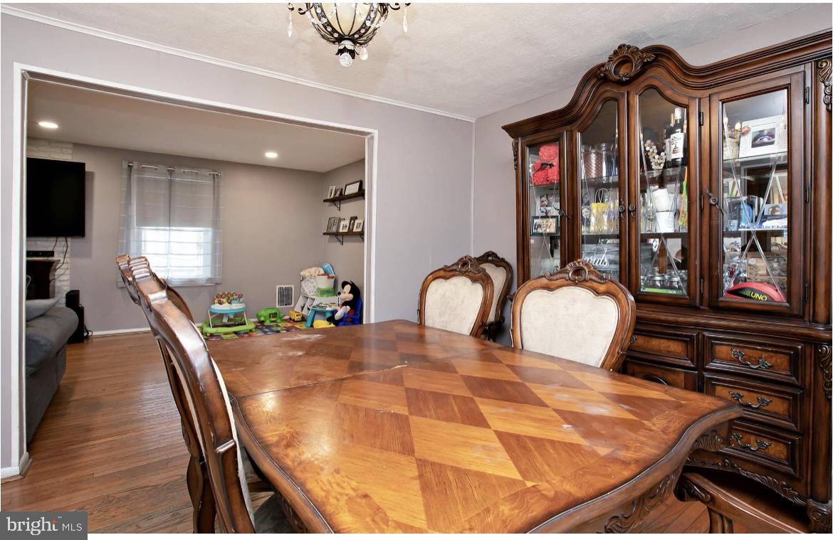 131 Oxford Road Cinnaminson, NJ 08077 - Photo 13 of 25 Gallery Image 13