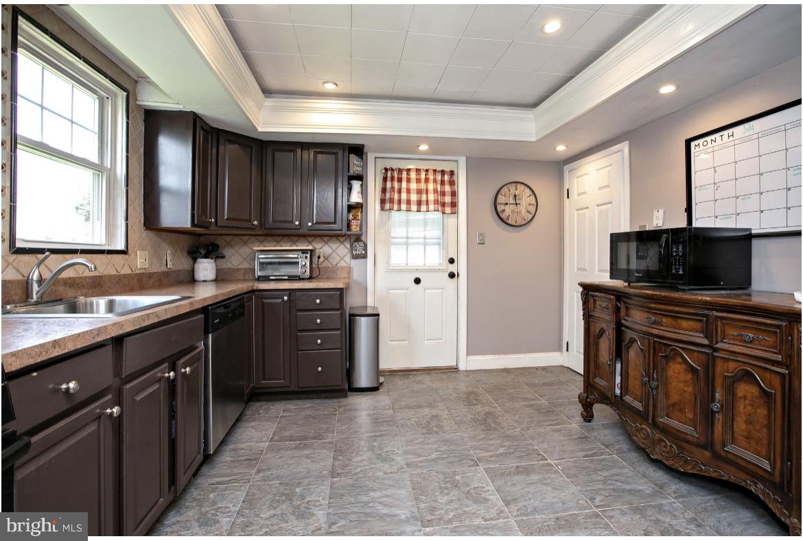 131 Oxford Road Cinnaminson, NJ 08077 - Photo 15 of 25 Gallery Image 15