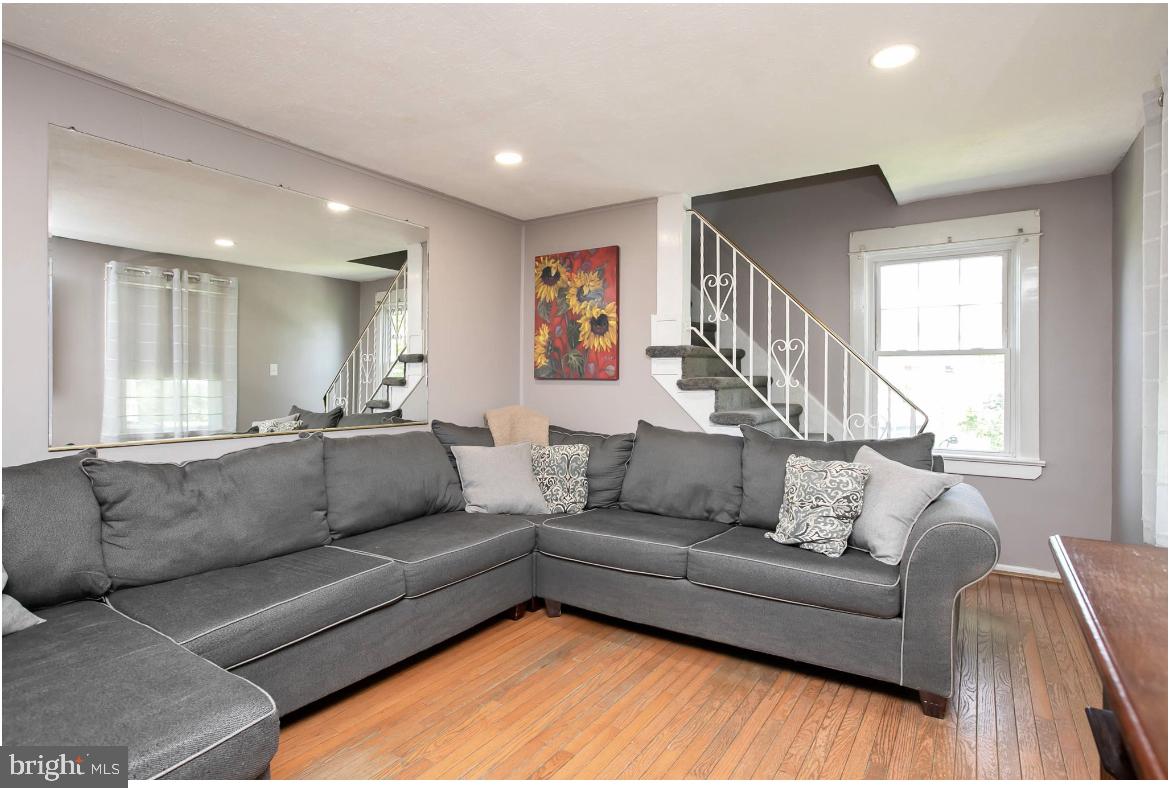 131 Oxford Road Cinnaminson, NJ 08077 - Photo 9 of 25 Gallery Image 9
