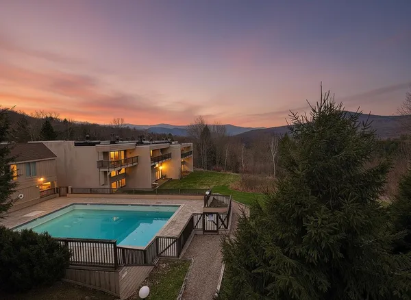 $775,000 | 1307 Notchbrook Road, Unit 11 ABC, Stowe, VT 05672