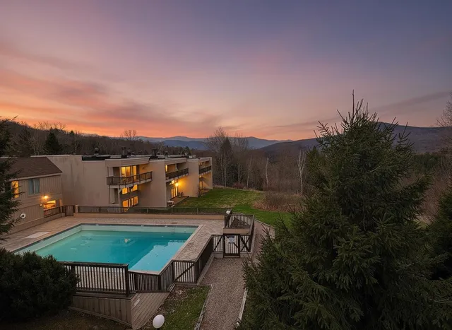 $795,000 | 1307 Notchbrook Road, Unit 11 ABC, Stowe, VT 05672