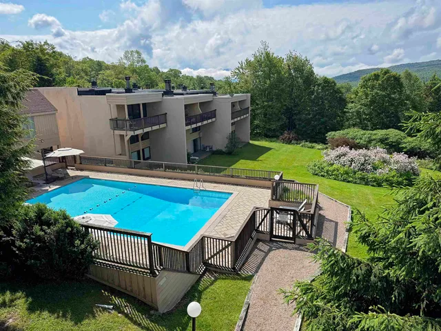 $795,000 | 1307 Notchbrook Road, Unit 11 ABC, Stowe, VT 05672
