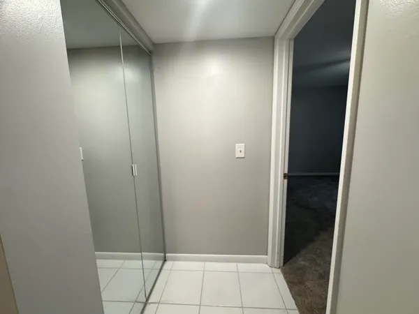 $1,800 | 7281 Amberly Lane, Unit 206, Delray Beach, FL 33446