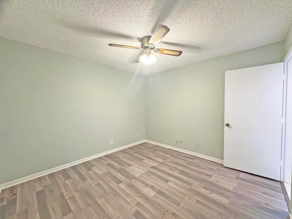 $1,800 | 7281 Amberly Lane, Unit 206, Delray Beach, FL 33446