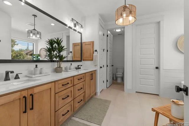 $699,000 | 103 Jacob Roberts, Blanco, TX 78606