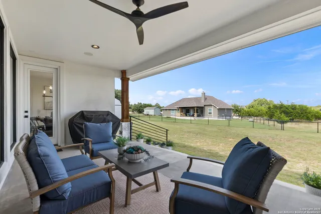 $699,000 | 103 Jacob Roberts, Blanco, TX 78606