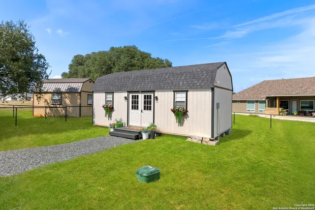 $699,000 | 103 Jacob Roberts, Blanco, TX 78606