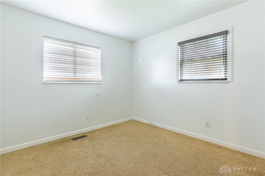 941 Lee Road Troy, OH 45373 - Photo 12 of 20 Gallery Image 12