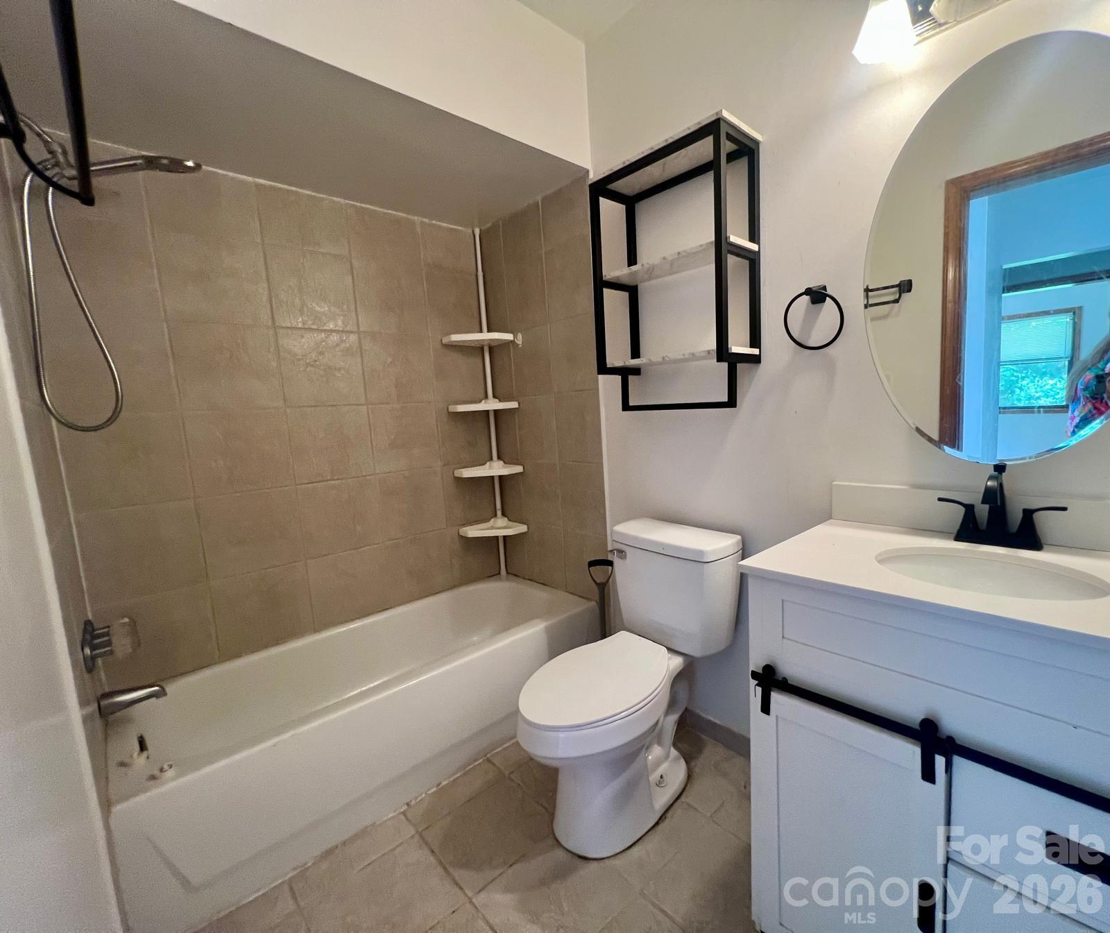 3840 Hide Away Hill Valdese, NC 28690 - Photo 2 of 12