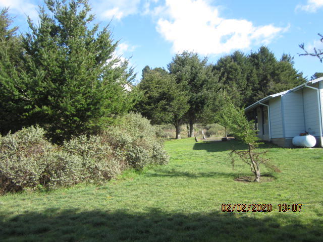 186 Sea View Road Shelter Cove, CA 95589 - Photo 11 of 18 view behind 1