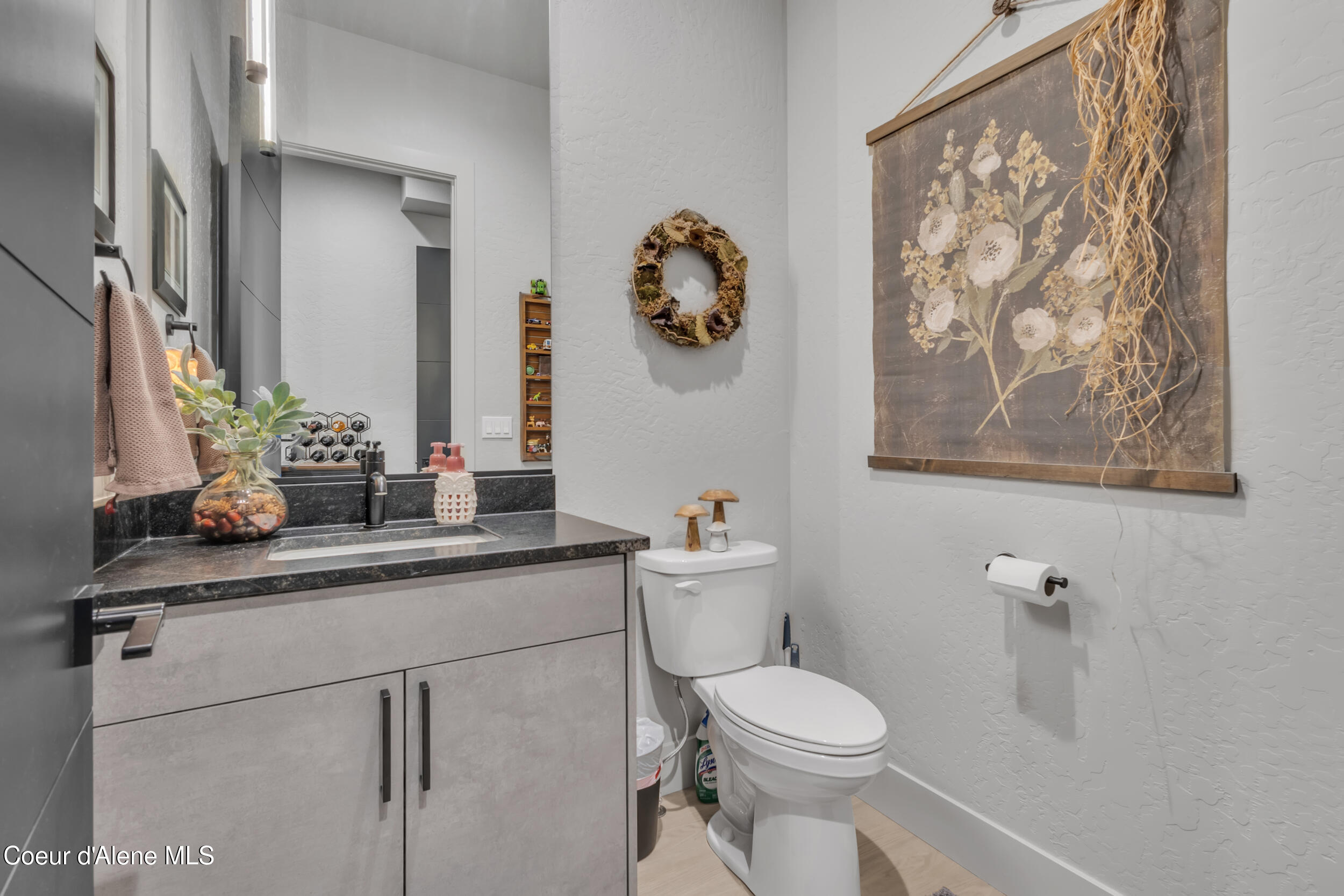 12928 North Krauss Circle Rathdrum, ID 83858 - Photo 21 of 49 21. Half Bath