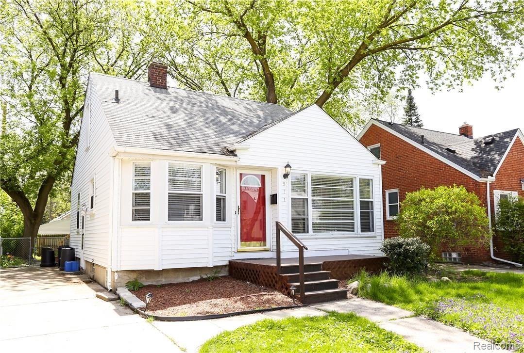 971 Oxford Road Berkley, MI 48072 - Photo 37 of 38 Oxford-36.jpg