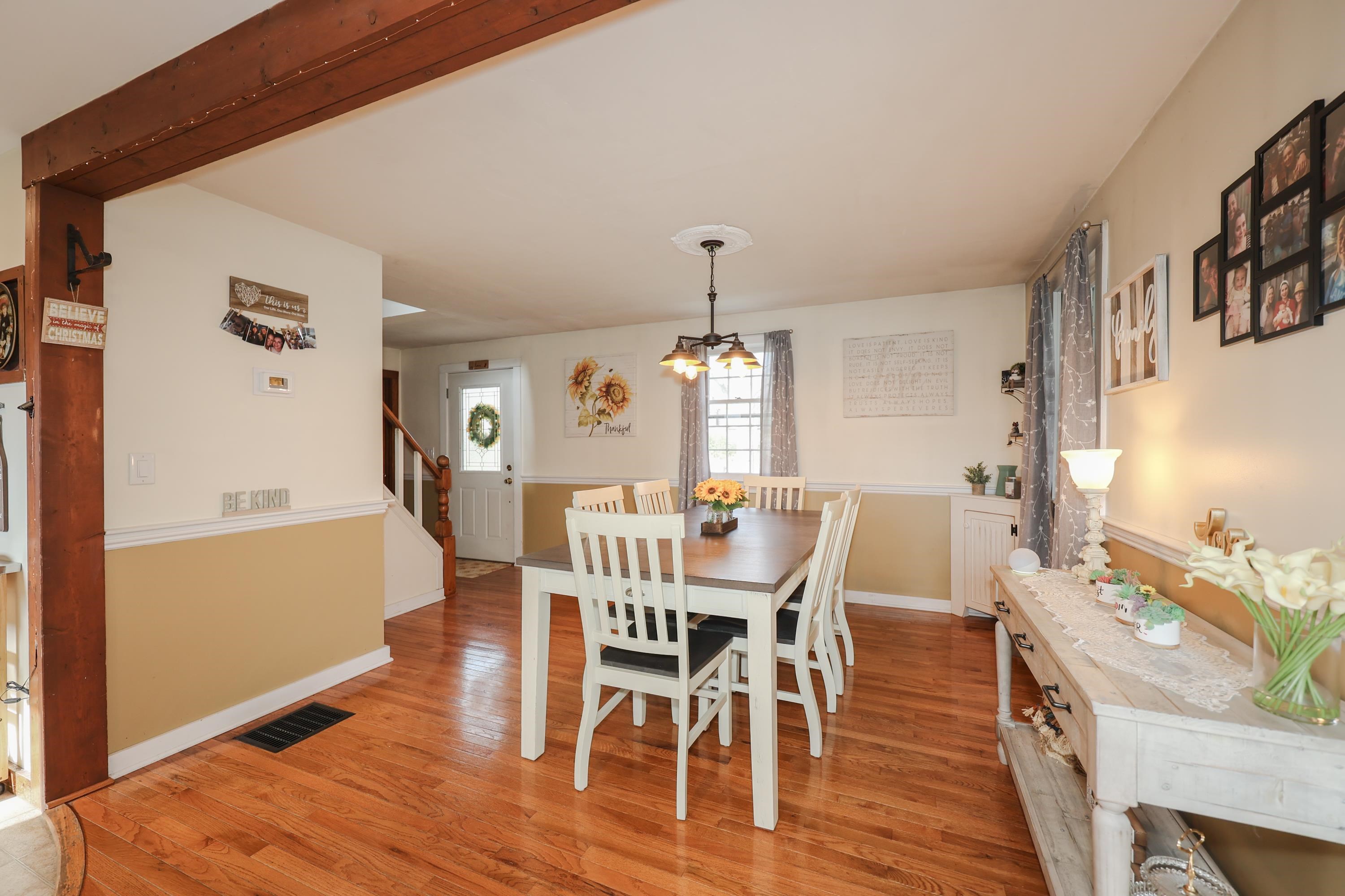106 Windsor Road Hillsborough, NH 03244 - Photo 4 of 34