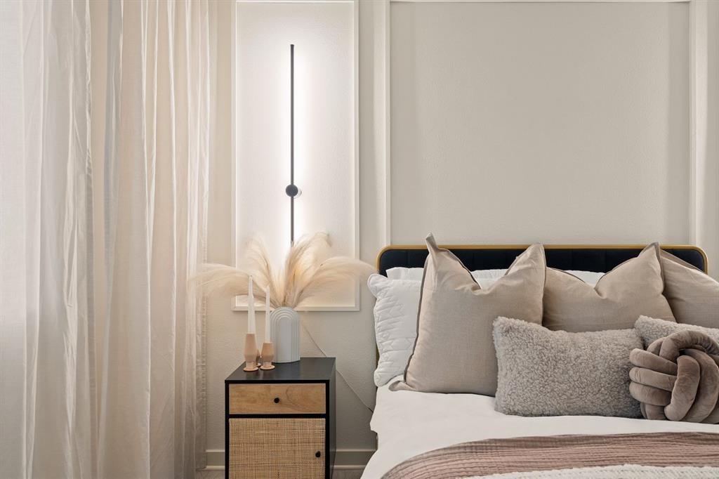 6003 Jain Lane, Unit A Austin, TX 78721 - Photo 12 of 15 a living room with furniture and a window