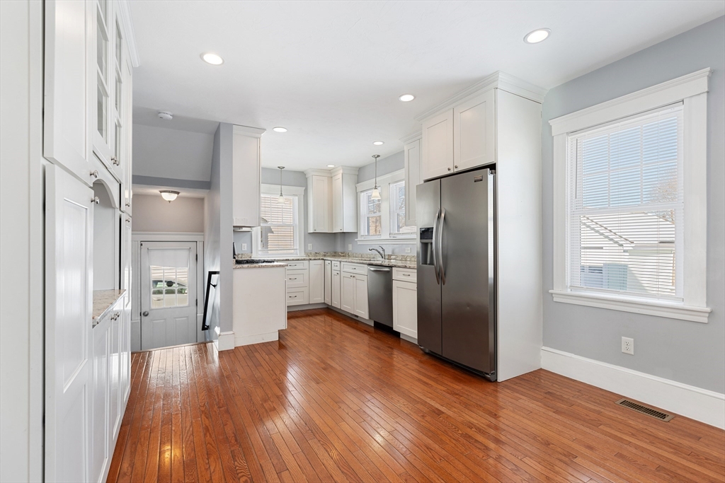 44 Howe Street Milton, MA 02186 - Photo 4 of 39 Gallery Image 4
