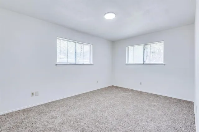 $1,700 | 1422 Deborah Avenue, DeSoto, TX 75115