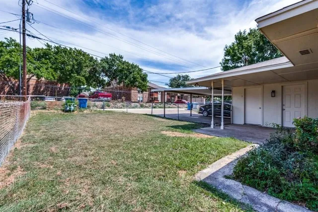 $1,700 | 1422 Deborah Avenue, DeSoto, TX 75115
